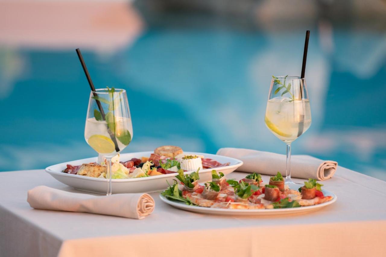 Hotel Villaggio Cala Di Volpe Capo Vaticano Dış mekan fotoğraf