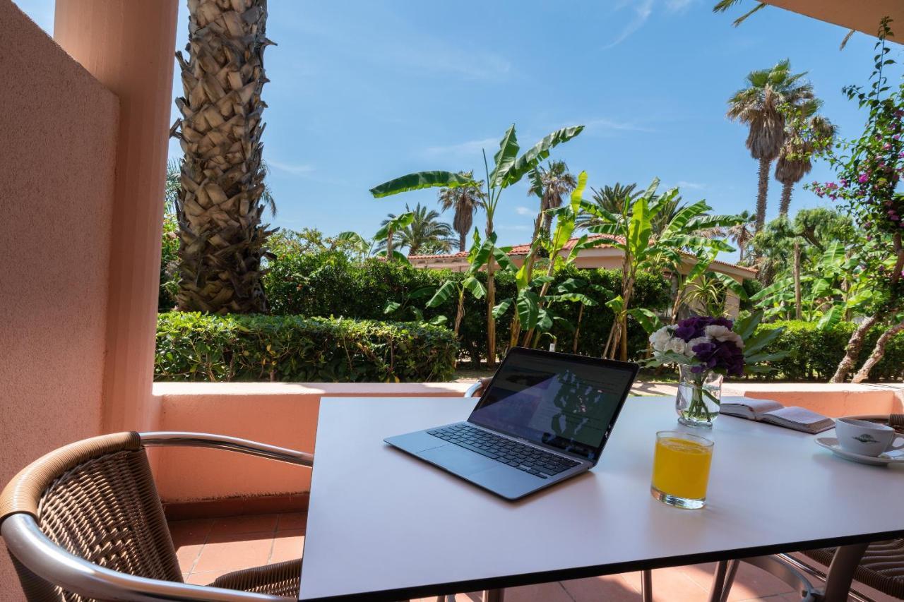 Hotel Villaggio Cala Di Volpe Capo Vaticano Dış mekan fotoğraf