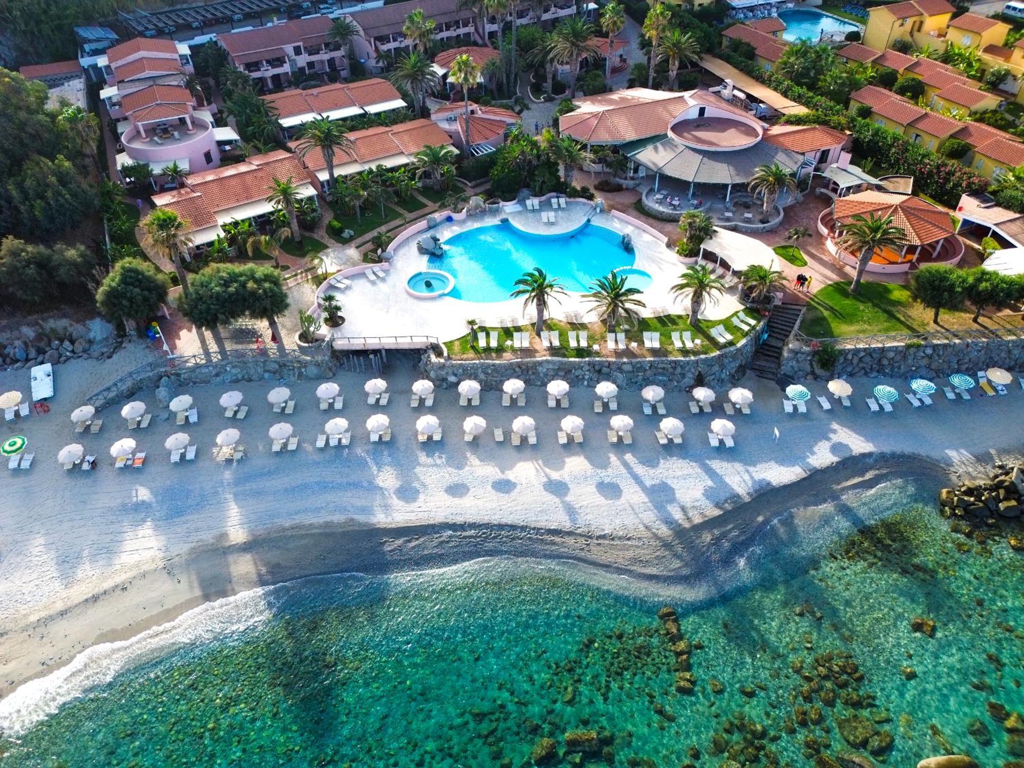 Hotel Villaggio Cala Di Volpe Capo Vaticano Dış mekan fotoğraf