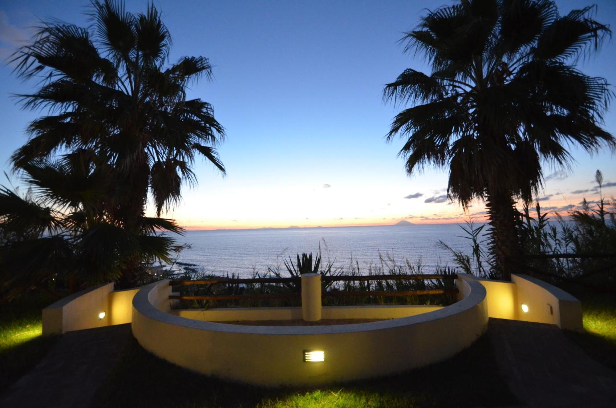 Hotel Villaggio Cala Di Volpe Capo Vaticano Dış mekan fotoğraf