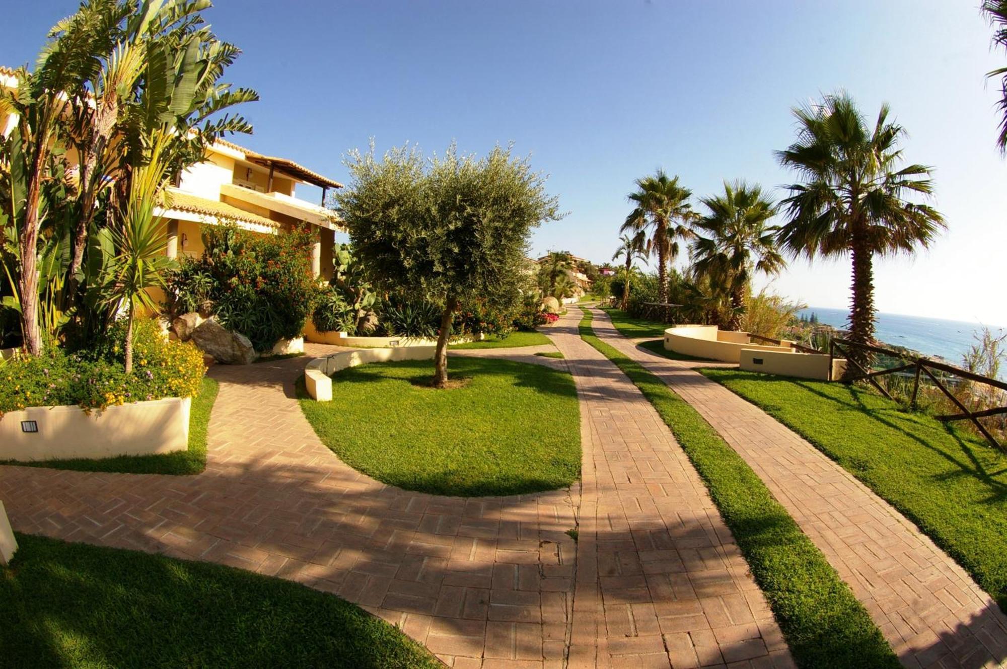 Hotel Villaggio Cala Di Volpe Capo Vaticano Dış mekan fotoğraf