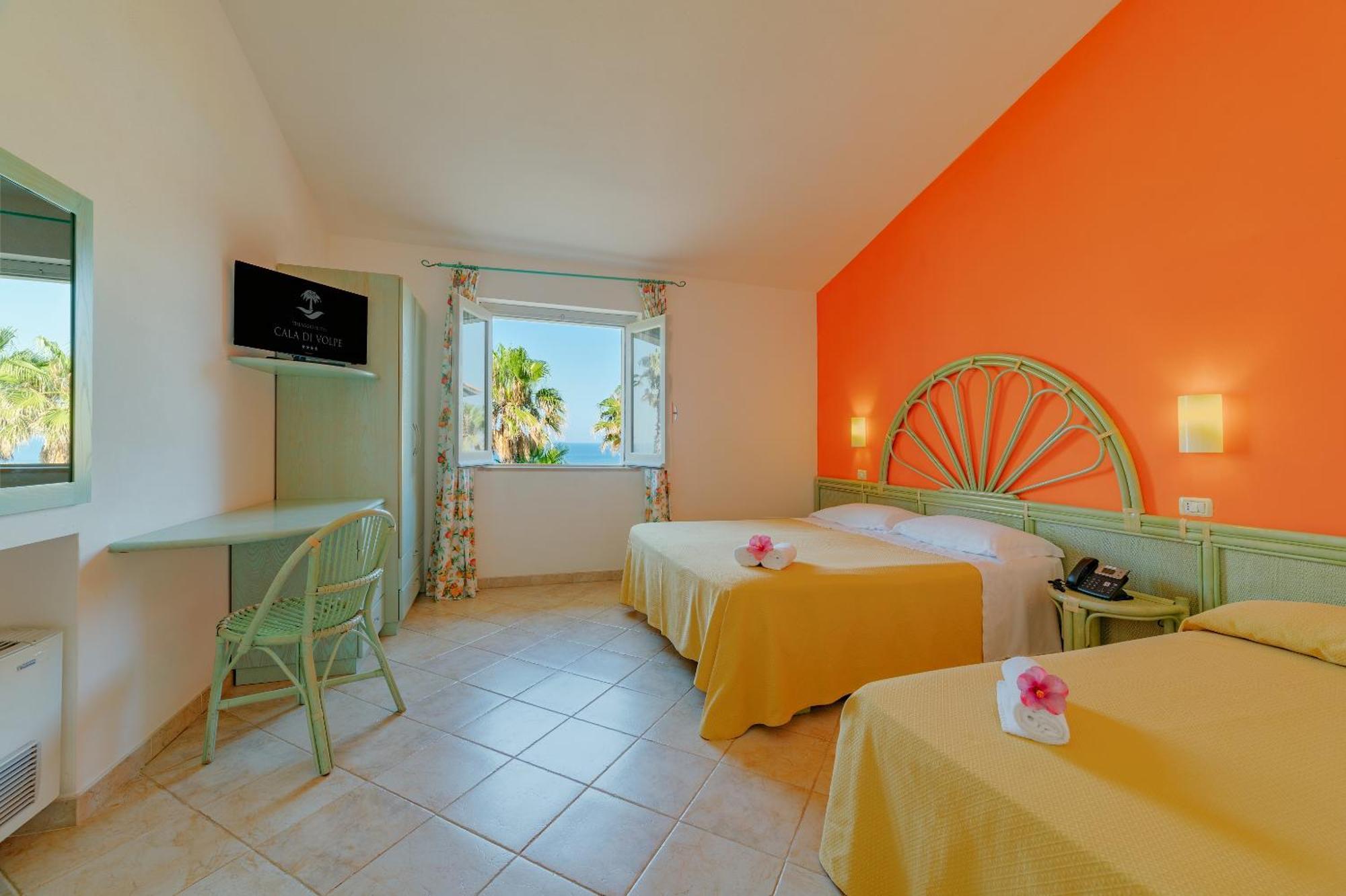 Hotel Villaggio Cala Di Volpe Capo Vaticano Dış mekan fotoğraf