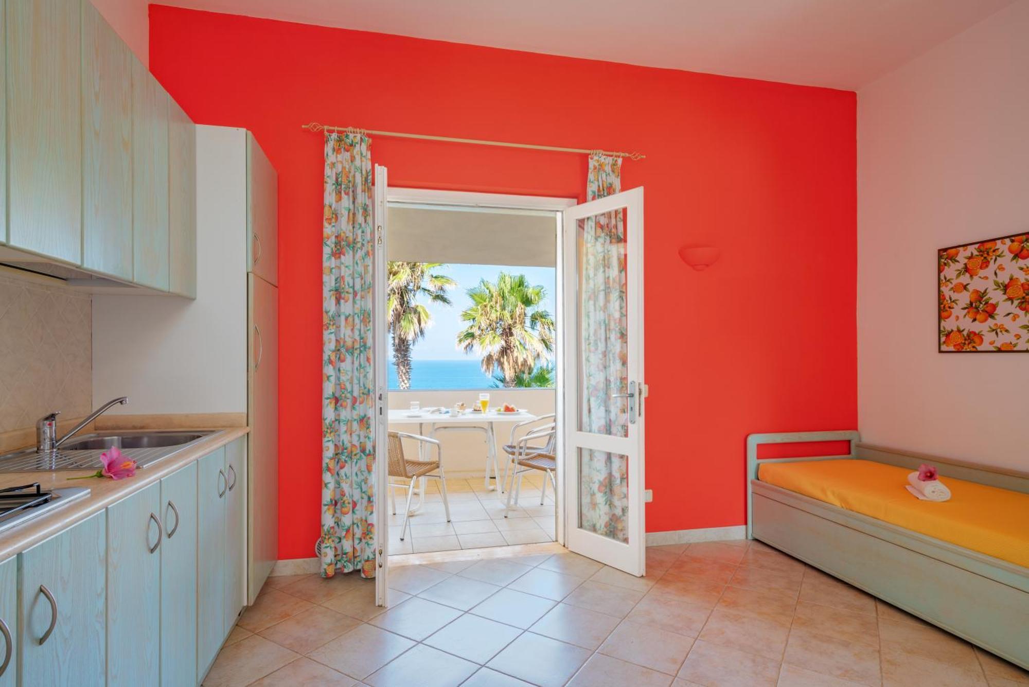 Hotel Villaggio Cala Di Volpe Capo Vaticano Dış mekan fotoğraf
