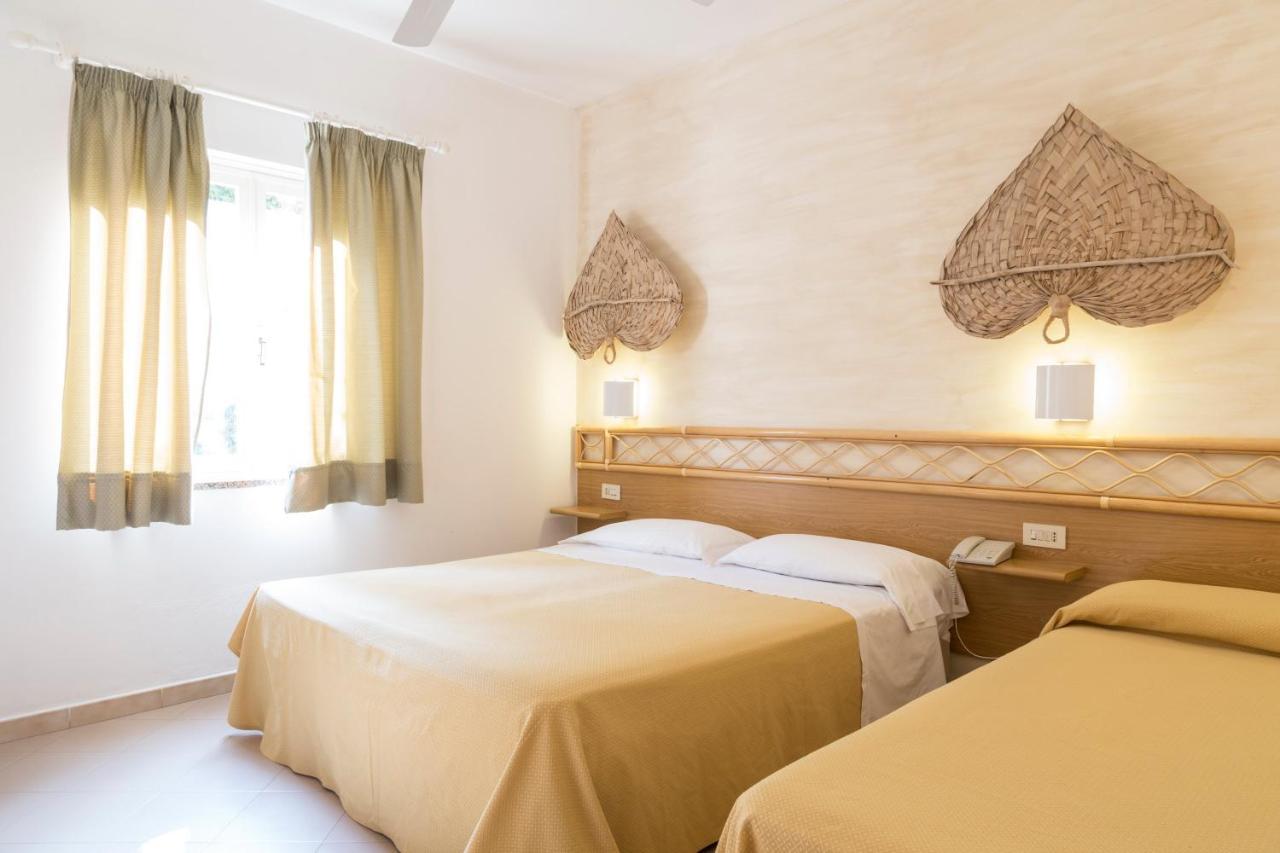 Hotel Villaggio Cala Di Volpe Capo Vaticano Dış mekan fotoğraf