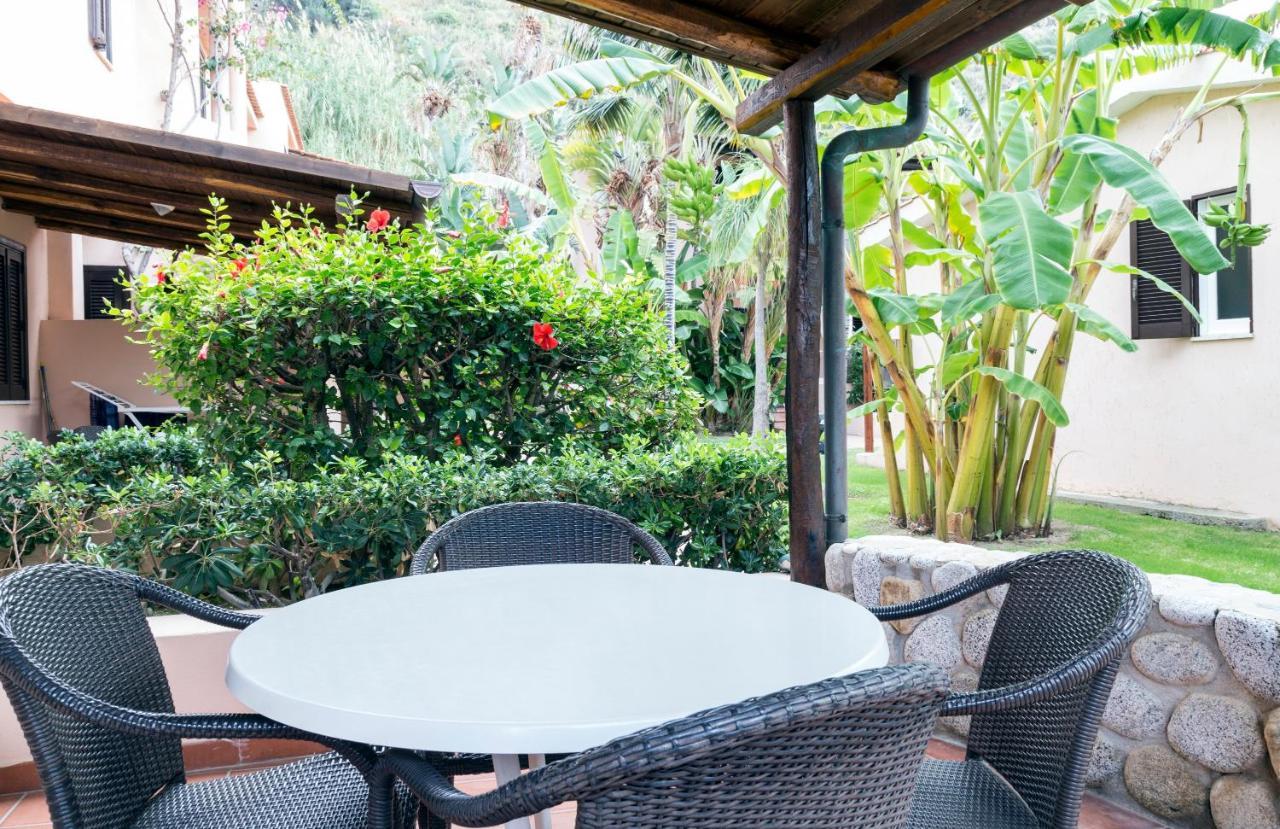 Hotel Villaggio Cala Di Volpe Capo Vaticano Dış mekan fotoğraf